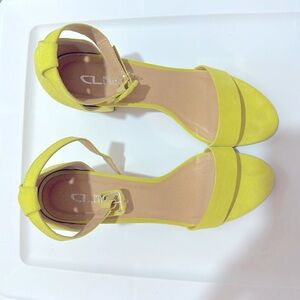CL Laundry yellow heels